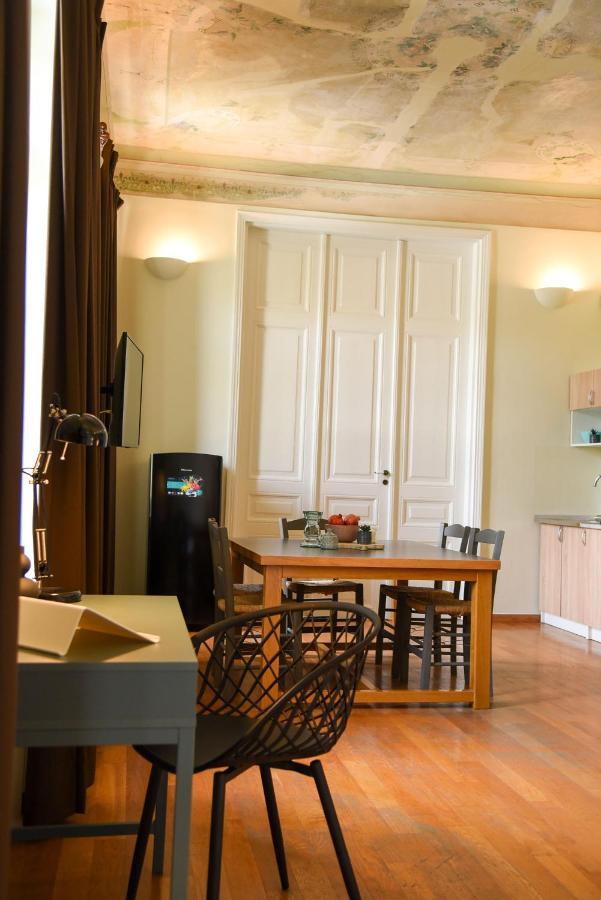 Neoclassical Athens Residence Экстерьер фото